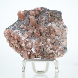 Chocolade Dogtooth Calciet cluster van 63 gram uit de Leiping Mijn, China, met bruine Calcietpunten.