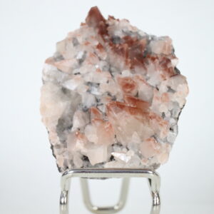 Chocolade Dogtooth Calciet cluster van 64 gram uit de Leiping Mijn, China, met bruine kristalpunten.