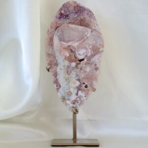 A-kwaliteit Roze Amethist op standaard met zichtbare amethistkristallen