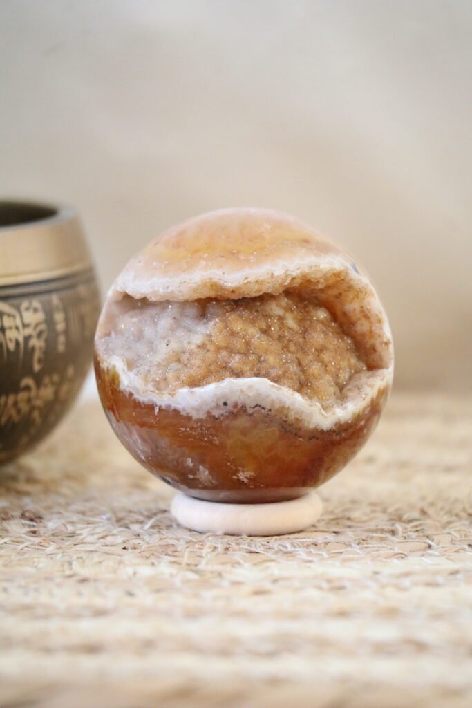 Sugar druzy carneool kwarts bol met fijne kristalholte