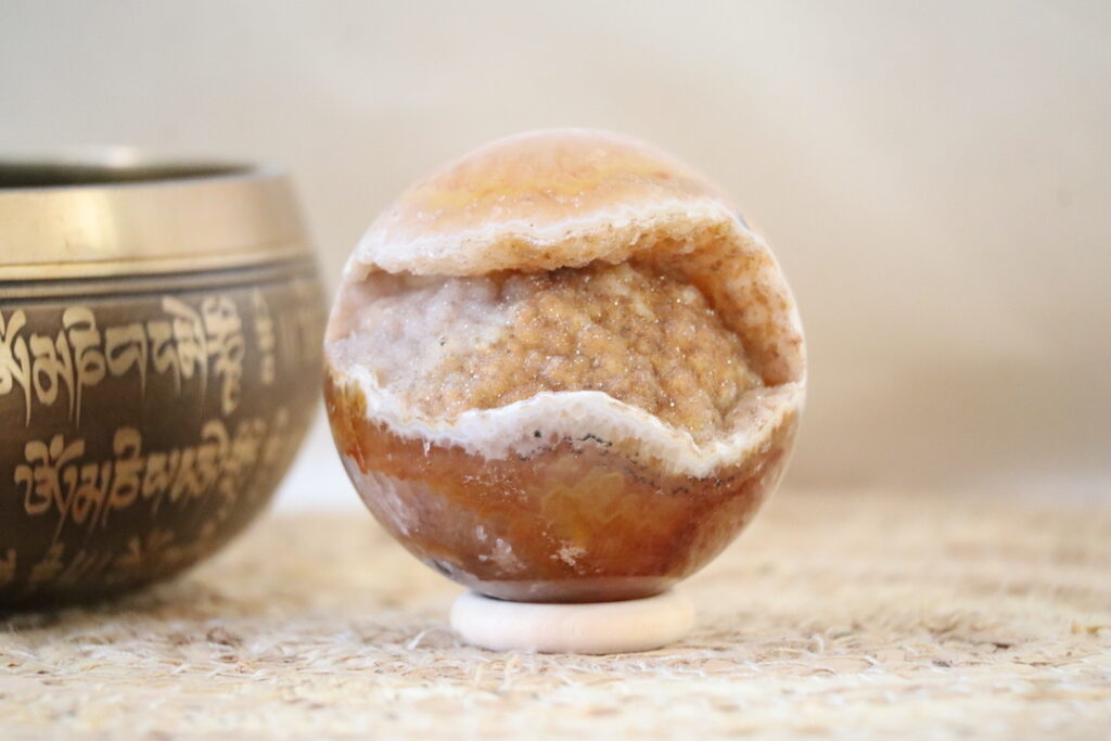 Sugar druzy carneool kwarts bol met fijne kristalholte