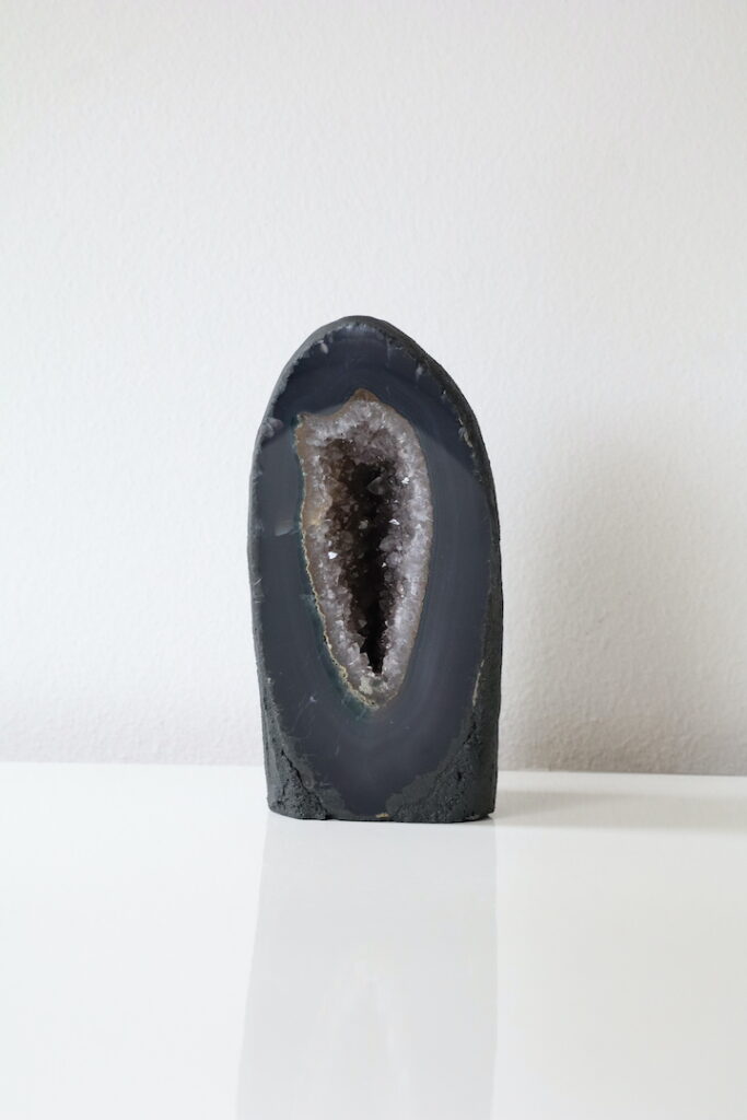 Druzy Agaat Kathedraal uit Brazilië met diepe kristalopening