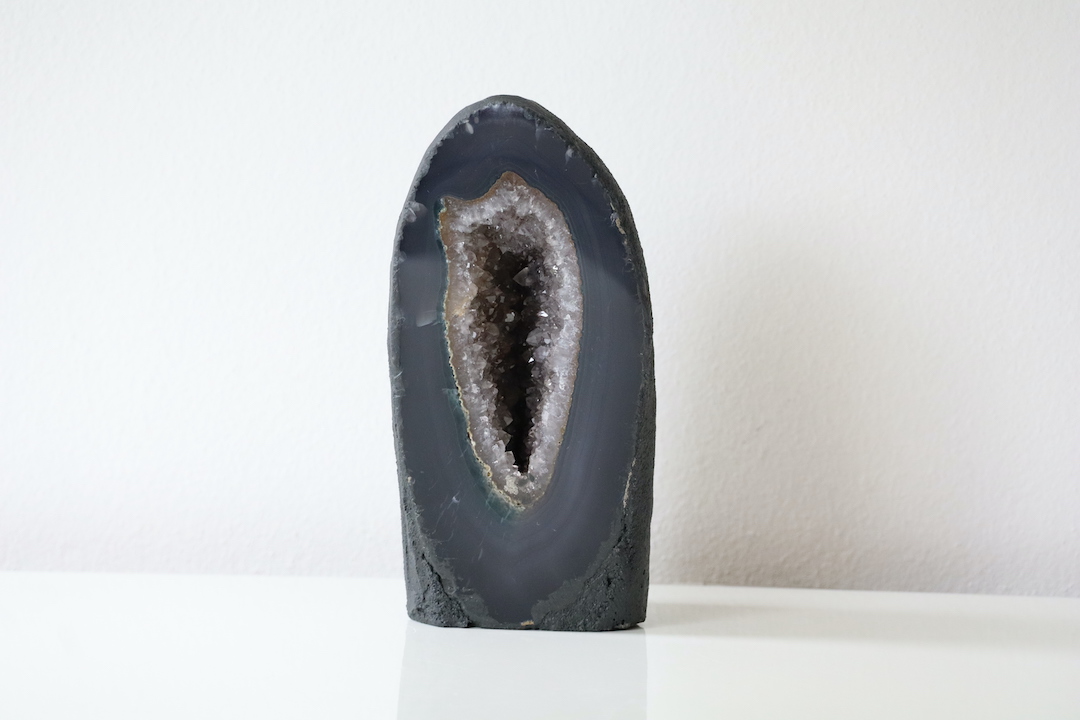 Druzy Agaat Kathedraal uit Brazilië met diepe kristalopening