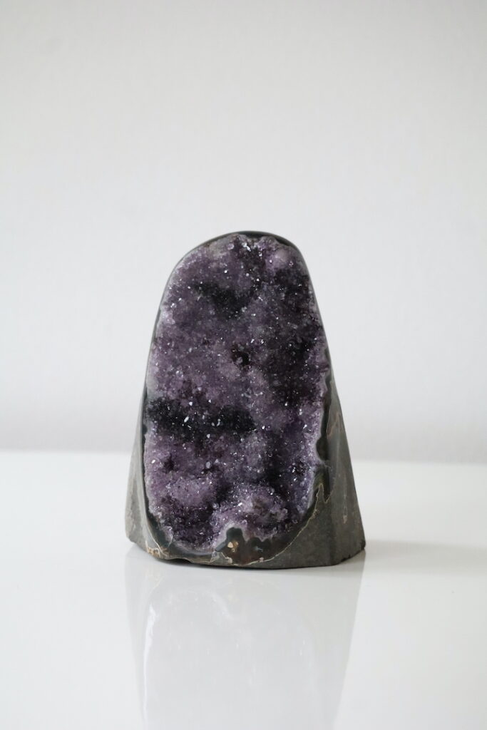 Multicolor Regenboog Amethist met paarse druzy kristallen uit Brazilië