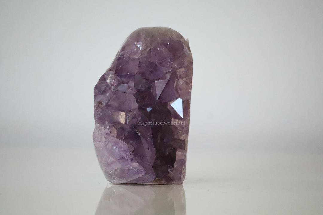 Amethist Cluster zelfstaand 348 gram nr 687