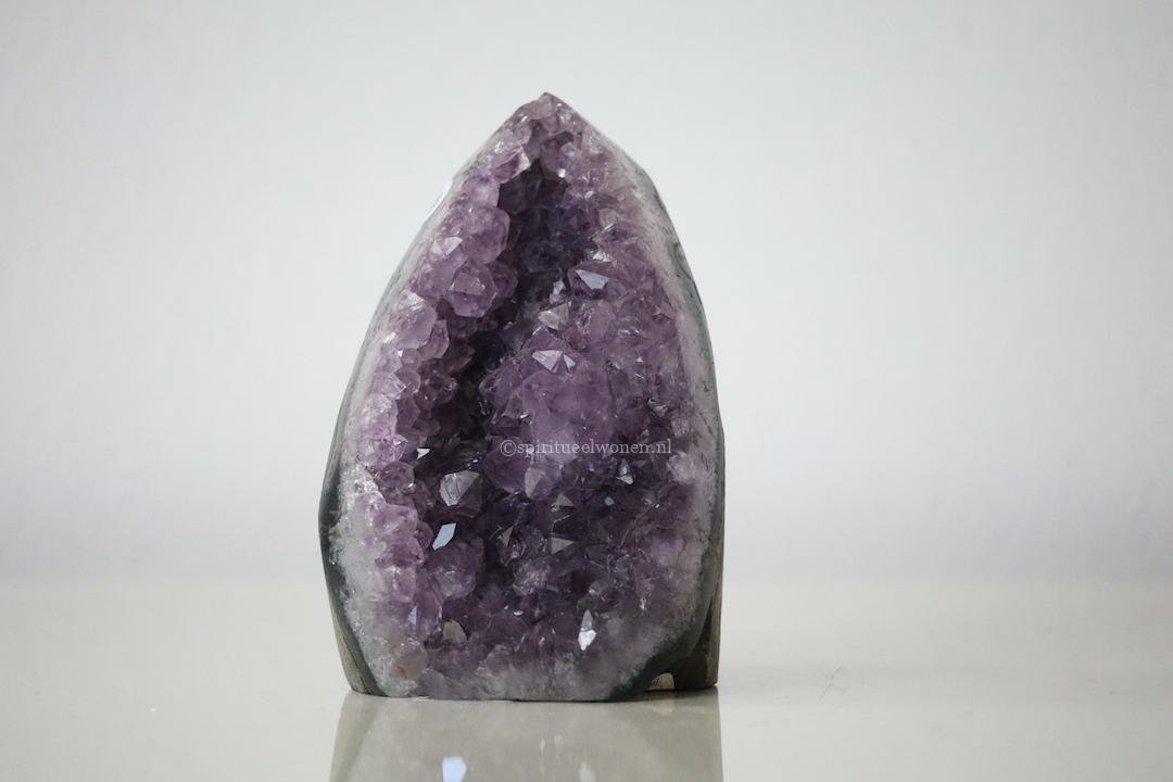 Uruguay Amethist Cluster Vlamvorm 433 gram