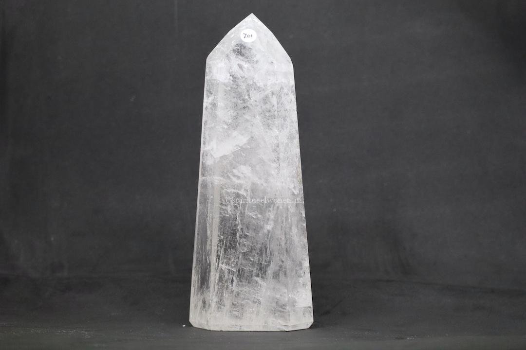 Bergkristal toren 16 cm als kristal decoratie in interieur